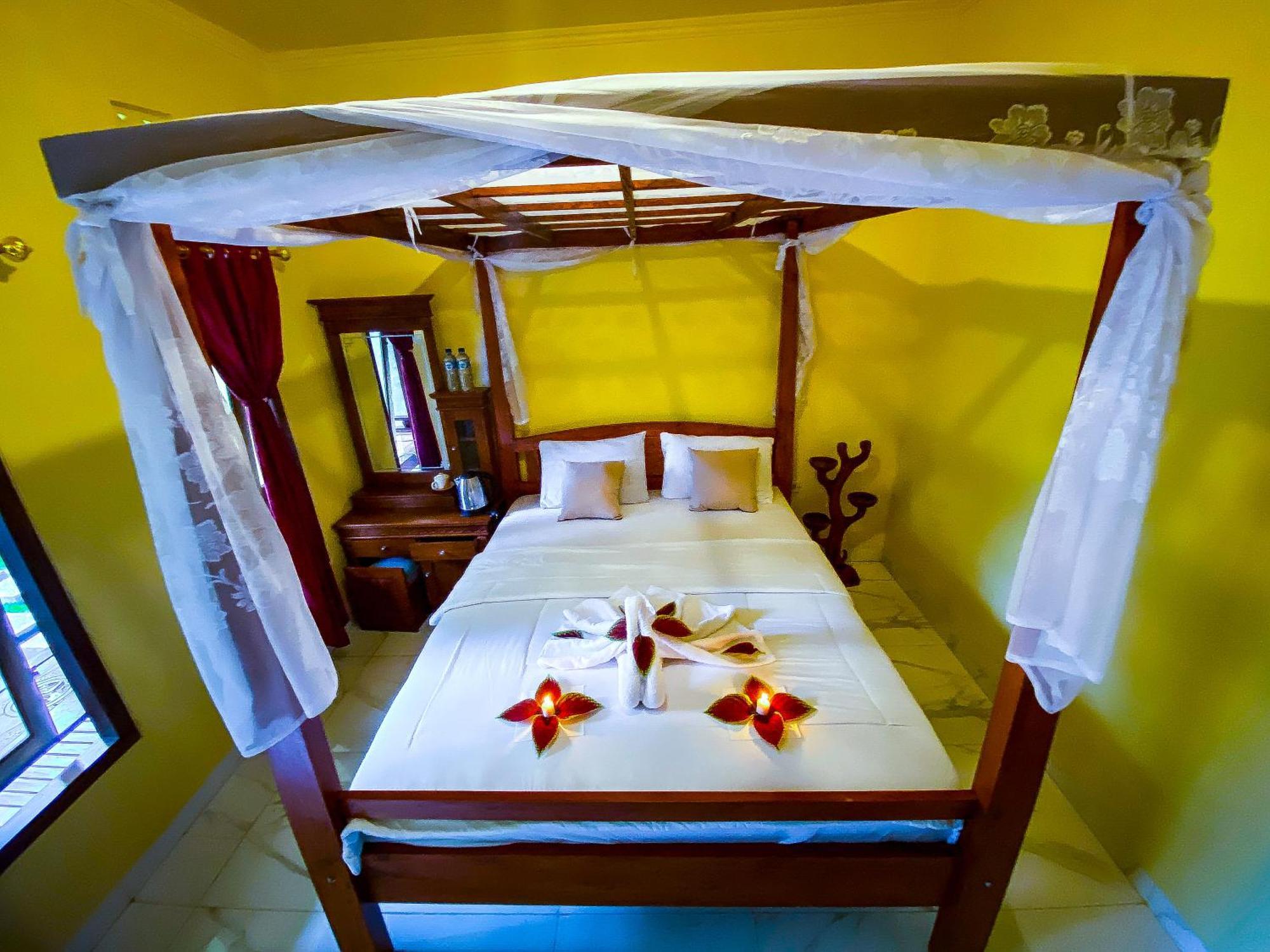 Ananda Homestay Lemukih ซีงาราจา ภายนอก รูปภาพ